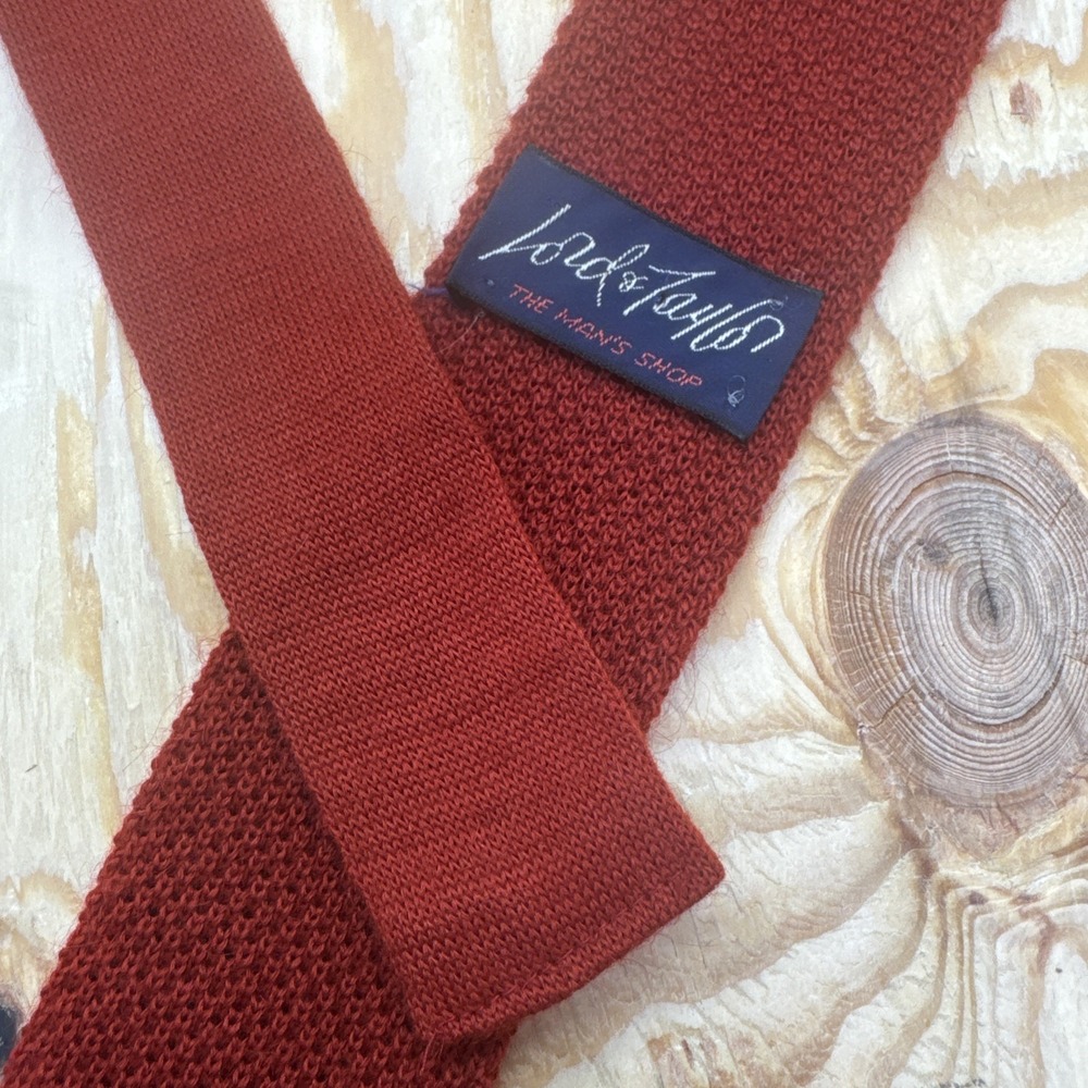 Vintage Lord & Taylor Red Knit Necktie Square Tip Retro 80s Preppy Style Tie‎